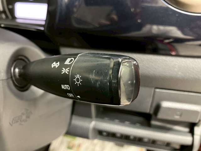 広々とした駐車場をご用意してお待ちしております。展示場には豊富な在庫をご用意。メーカー問わず比較していただけます。【無料通話0078-6003-346608】