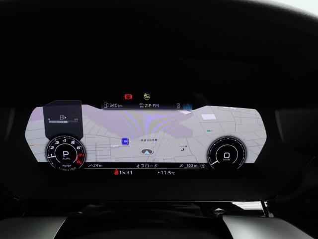 必要に応じてメーター内に地図や車両のインフォメーションなどを切り替え表示できるバーチャルコクピット
