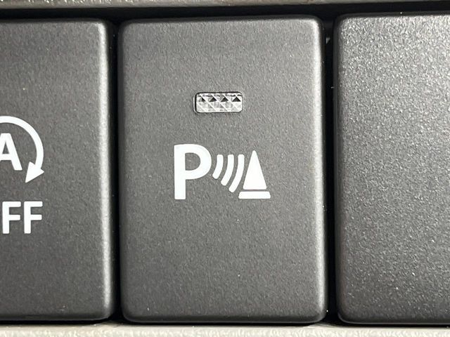 【コーナーセンサー】バンパーに付いたセンサーが障害物を検知！一定の距離に近づくとアラートで教えてくれます♪狭い駐車スペースや車庫入れ時も安心ですね☆