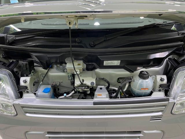 親切・丁寧な専門メカニックスタッフが応対！・車検・点検整備・事故等の修理などアフターサービスも安心。お車のカスタマイズもネクステージのサービススタッフまでご相談ください！