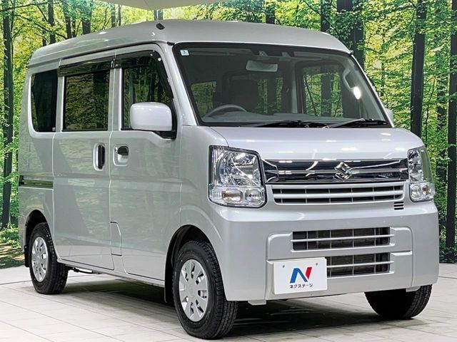 高透明度のガラス皮膜で撥水はもちろん、上質なツヤ・光沢を実現。紫外線や酸性雨から大切な愛車を保護し、色あせ・劣化を防止。「弾スプラッシュコート」、「弾プリミッサコート」からお選びいただけます。