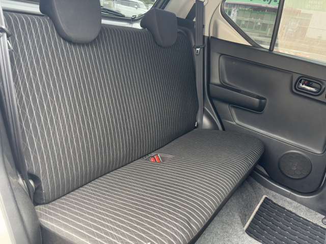 シートもご覧のような状態です！KUHLでは内装もしっかりと綺麗にした状態でご納車致しますので、気持ちよくお乗りいただけます！ぜひ店頭に実車ございますので見に来てください！