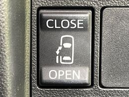 【パワースライドドア】スマートキーや運転席のスイッチでスライドドアの開閉が可能♪電動だから力を入れてドアを開ける必要が無く、小さいお子様でも、重い荷物を持っている時もラクに開け閉めできます♪