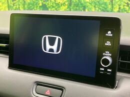 【メーカー純正ナビ】インテリアに溶け込むスタイリッシュな「専用設計」メーカーナビを装備♪視認性や操作性など基本性能にも優れ、より上質なカーライフをお楽しみいただけます。