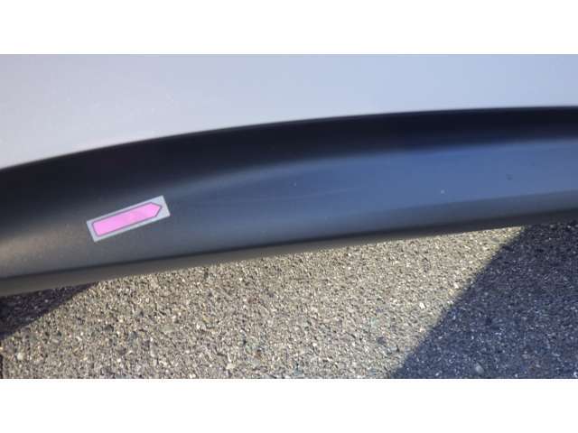 D席側リヤドアした樹脂部擦り傷あり
