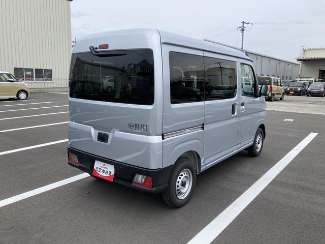 ご納車前には、法定12ヶ月点検相当の点検を実施いたします。プロの整備スタッフが点検をするので、安心して中古車にお乗りいただけます。