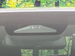 【トヨタセーフティセンス】走行中に前方の車両等を認識し、衝突しそうな時は警報とブレーキで衝突回避と被害軽減をアシスト。より安全にドライブをお楽しみいただけます。