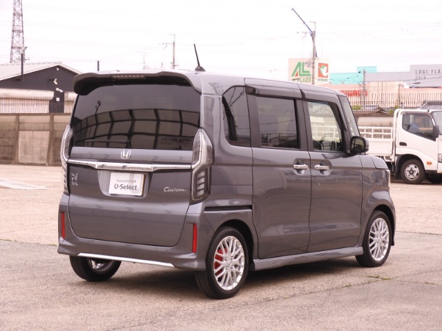お立ち寄りいただく際は、事前にご連絡をお願いします。お目当てのお車が商談中や売約となることもございます。ご確認いただいてから、お立ち寄りください。