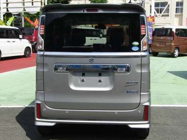購入後も充実保証付き！！　ユタカ独自の1年保証が本体価格に含まれています。他にもカーセンサーアフター保証（1年・2年・3年）に変更も出来ます。