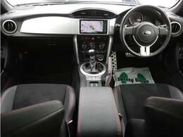 すっきりとしたBRZらしいデザインのダッシュ回り！フロントビューの視認性もよく運転しやすいと思います★