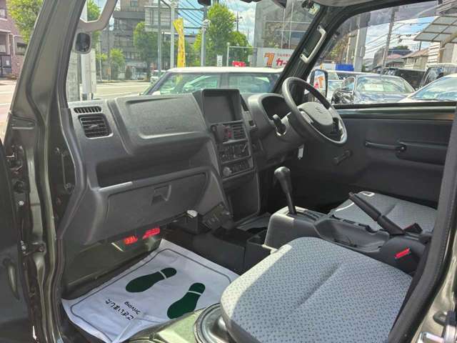 《《素性が明快》》旧オーナー様より直接仕入れ！使い方を含め車両の素性、履歴が明快です！安心してお選び下さい。カーセブンは直接買取！直接販売！安心のダイレクト販売！Fダイヤル0120-855-088へ
