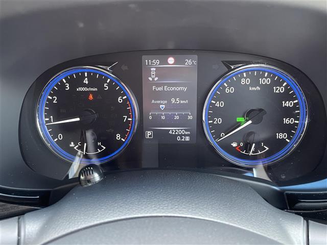 【スピードメーター】メーターがシンプルで見やすく運転しやすいですね。