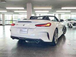 ●BMWプレミアムセレクション中川店は弊社にて使用致しておりましたデモカー（試乗車）やレンタカー使用車など厳選した品揃をいたしております。