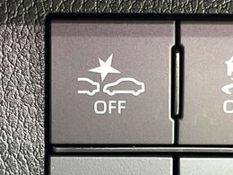 【スマートアシスト】走行中に前方の車両等を認識し、衝突しそうな時は警報とブレーキで衝突回避と被害軽減をアシスト。より安全にドライブをお楽しみいただけます。