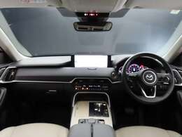 【禁煙車】このキレイさと使用感の無さが、デモUP車の魅力ですよね。ぜひ実際にお座りになって、お確かめください。