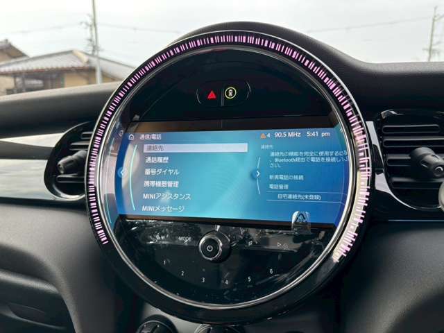 在庫車両は全て保管となっております。この事から、ご来店は予約制でのご案内となっております。