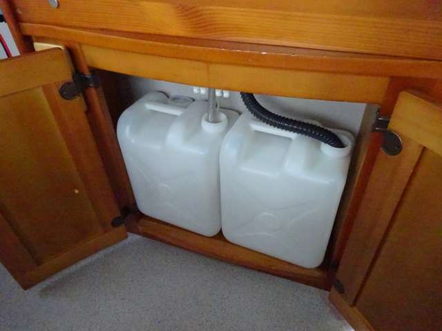 給排水タンク各10L