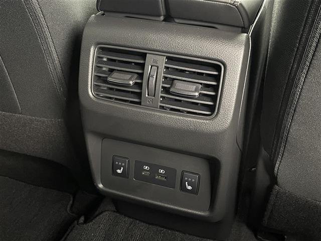 【エアコン】暑い夏でも寒い冬でも、車内に快適な空気を届けるので、いつでも快適な車内空間を創り上げます！