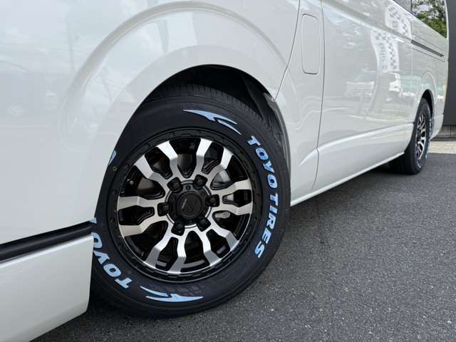 新車未登録/3列10人乗り/パノラミックビューモニター/デジタルインナーミラー/トヨタセーフティーセンス/パワースライドドア/AC100V電源/クリアランスソナー