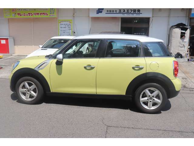 お車を買うということは購入の時にかかる代金だけではありません。その後の維持費なども考えておく必要がございます。