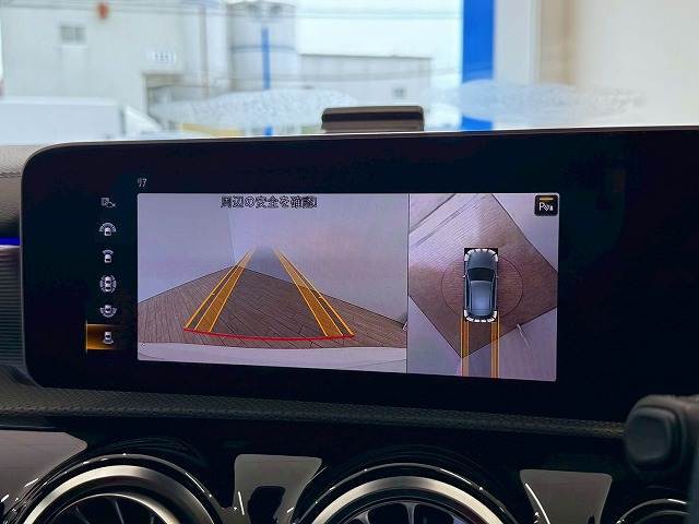 【アラウンドビューモニター】全周囲カメラで危険察知。狭い駐車場でも安心して駐車できますね。