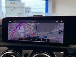 純正ナビ。フルセグ、ブルートゥースお楽しみいただけます。
