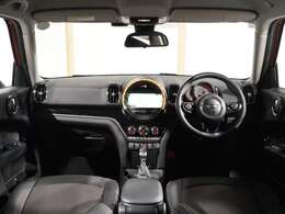 ■高年式、低走行、装備や価格に魅力があるなど、専門店の目線で厳選した高品質なミニのみ厳選し、約250台以上の新旧ミニの中からお気に入りの1台をお選びいただけます■マッチした1台がきっと見つかりますよ♪