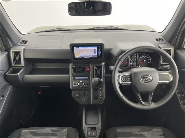 【インパネ全体】全方位で視界が広く、高い目線で運転もしやすいです！