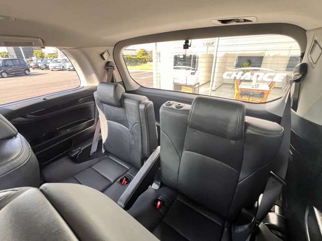 ☆チャンスの魅力10☆　　お客様に少しでも安くお車を提供するために、チャンスでは店舗看板や、装飾、展示車両用のポップやシールなど、ほとんどの物を自社制作しています！スタッフの手作りの物も多数あります！