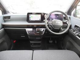 ご納車後も安心なプレミアム保証をご提案いたします。ナビや電装品、エアコンなども含めた600項目の充実した保証内容と安心のロードサービス付帯でサポートいたします。詳細はお尋ねください。