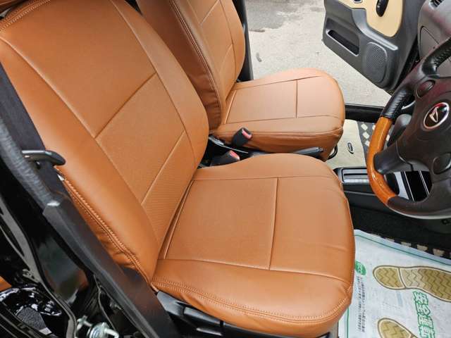 当店にて新品の革調シートカバーブラウンを取付致しました☆☆ルームクリーニング済みとなります☆☆