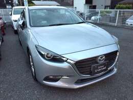 整備は運輸支局から指定を受けた弊社のサービス工場で行います。