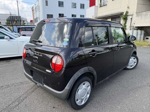 軽自動車～ミニバンまで多彩なラインナップのお客様をお出迎え！ご希望の一台をお探しいたします。