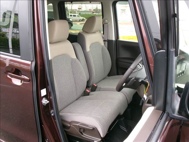 キッズルーム完備！ 小さなお子様とご一緒でも、ゆっくりとクルマ選びが出来る環境を整えております。