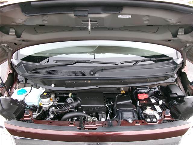 購入時に各種パーツの取り付けも可能です。ドライブレコーダー、LEDヘッドライト、アルミホイール、そして、デカナビなど、オススメ商品もございます。