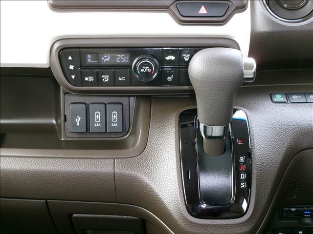 【心がけ】　越谷店はスタッフ全員が、全てのお客様をお名前でお呼び出来る様に心がけております。どんな小さな繋がりでもきっと大きな信頼に繋がると信じ、信頼されるお店作りに取り組んでおります。