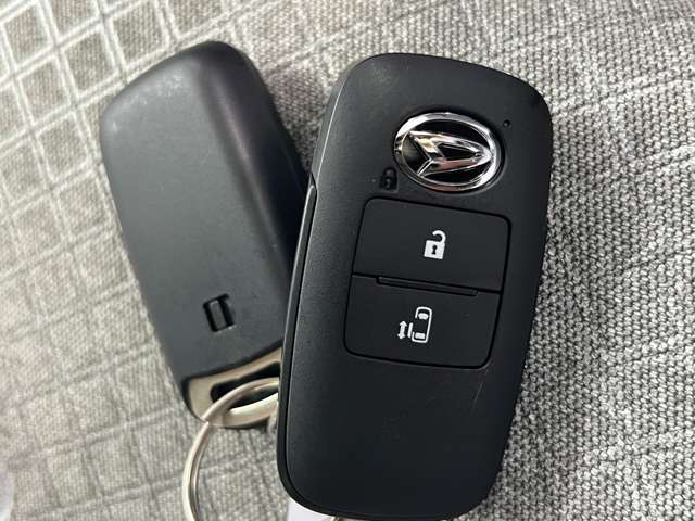 ご購入後のメンテナンス・車検も当店におまかせください！カフェのような空間でゆっくりおくつろぎ頂けますよ！