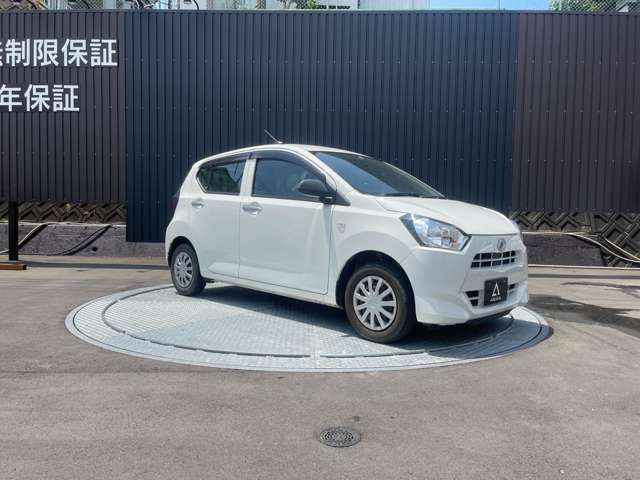 右斜前の写真です！ピカピカに磨いた自慢の車両です！Webサイトでは動画も配信中♪ → https://asukapeople.com/　他の画像が見たい場合は是非お問合せ下さい！