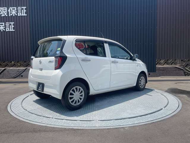 右斜後の写真です！ピカピカに磨いた自慢の車両です！Webサイトでは動画も配信中♪ → https://asukapeople.com/　他の画像が見たい場合は是非お問合せ下さい！