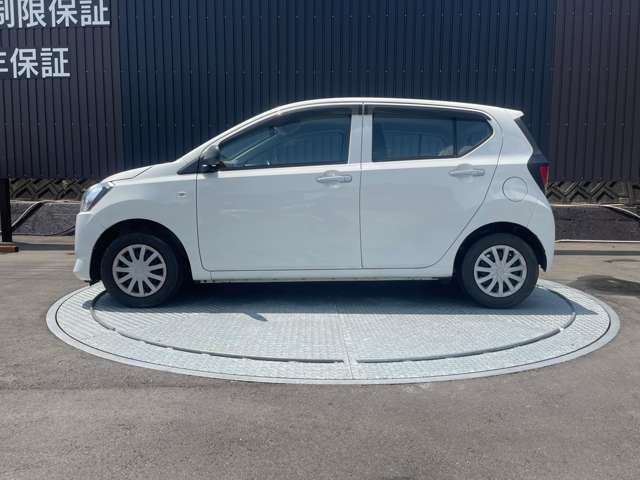 左の写真です！ピカピカに磨いた自慢の車両です！Webサイトでは動画も配信中♪ → https://asukapeople.com/　他の画像が見たい場合は是非お問合せ下さい！