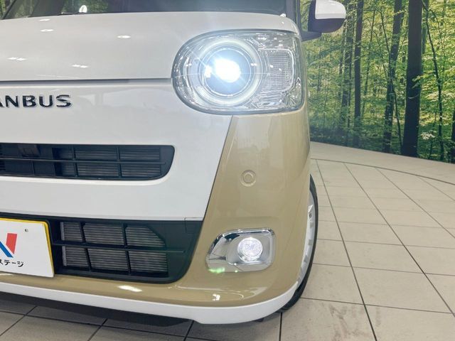 【LEDヘッドライト】悪天候や夜間走行時も良好な視界を確保し安心して運転できる高輝度LEDヘッドライトを装備！点灯速度が早く、消費電力も抑えられています。