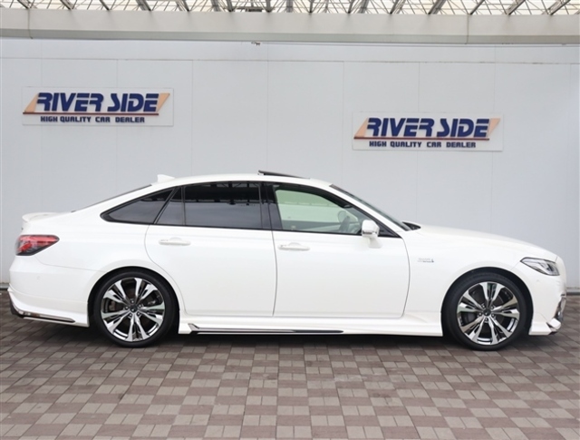 神奈川でお車を探すなら リバーサイド 。当店では在庫数800台展示中となります。残価設定型ゴジュッパローンをメインで販売しており月々のお支払いをお安く高年式車を乗りたい方へ是非ご検討ください。