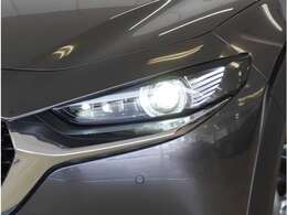 【LEDヘッドライト】省電力で長寿命の明るく運転しやすいLEDヘッドランプです。明るく照らすので暗い夜道からお客様を守ってくれます。お近くの広島マツダまでお越しください。