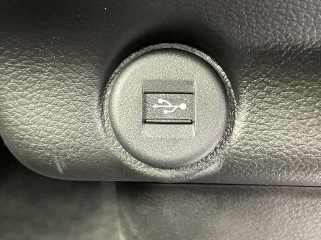 【運転席操作部】快適なドライブを楽しむための機能が装備されています！運転席から触れるので、使いやすいです！除菌プランいれていただくと、さらに清潔で安心していただけます！
