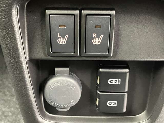 【運転席操作部】快適なドライブを楽しむための機能が装備されています！運転席から触れるので、使いやすいです！除菌プランいれていただくと、さらに清潔で安心していただけます！