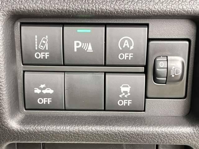 【運転席操作部】快適なドライブを楽しむための機能が装備されています！運転席から触れるので、使いやすいです！除菌プランいれていただくと、さらに清潔で安心していただけます！