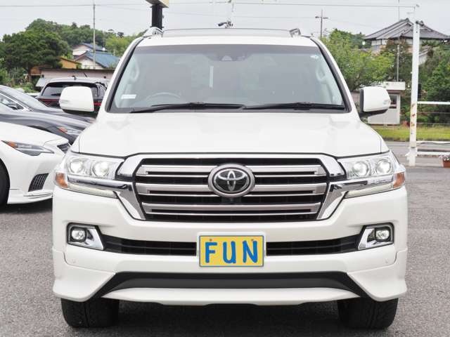 安心のワンオーナー車・内外装とてもきれいなランドクルーザーZX4WDが入庫しました。ご来店・お問い合わせお待ちしております。