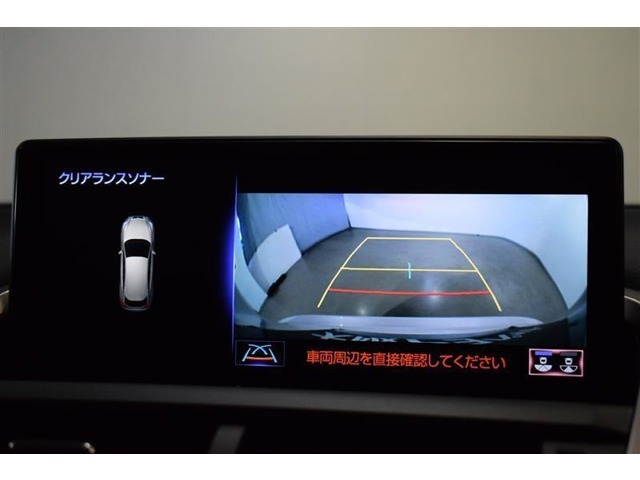 バックモニターつきで車庫入れも安心です☆