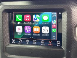 ●Apple　Car　Play：スマホとの有線接続で、ナビ・オーディオ再生などスマホのアプリ機能が画面でも使える便利機能です！