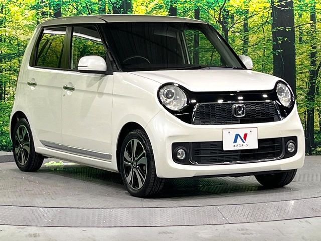 大好評のボディコーティング「弾スプラッシュコート」もご納車までに施工可能。通常のガラスコートと異なる、耐久年数6年の無機質ガラスコーティングが、ボディをキレイな状態に保ってくれます。